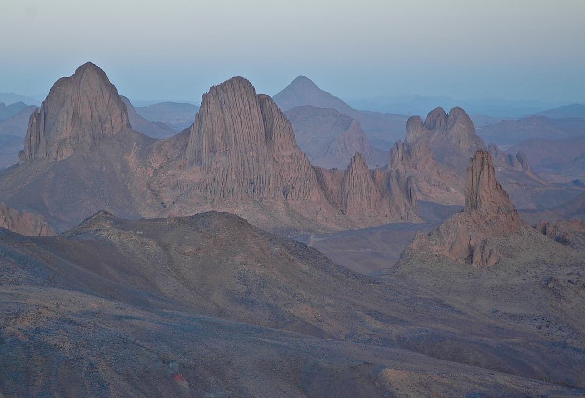 D'Alger aux montagnes du Hoggar, voyage au cœur d'une Algérie plurielle