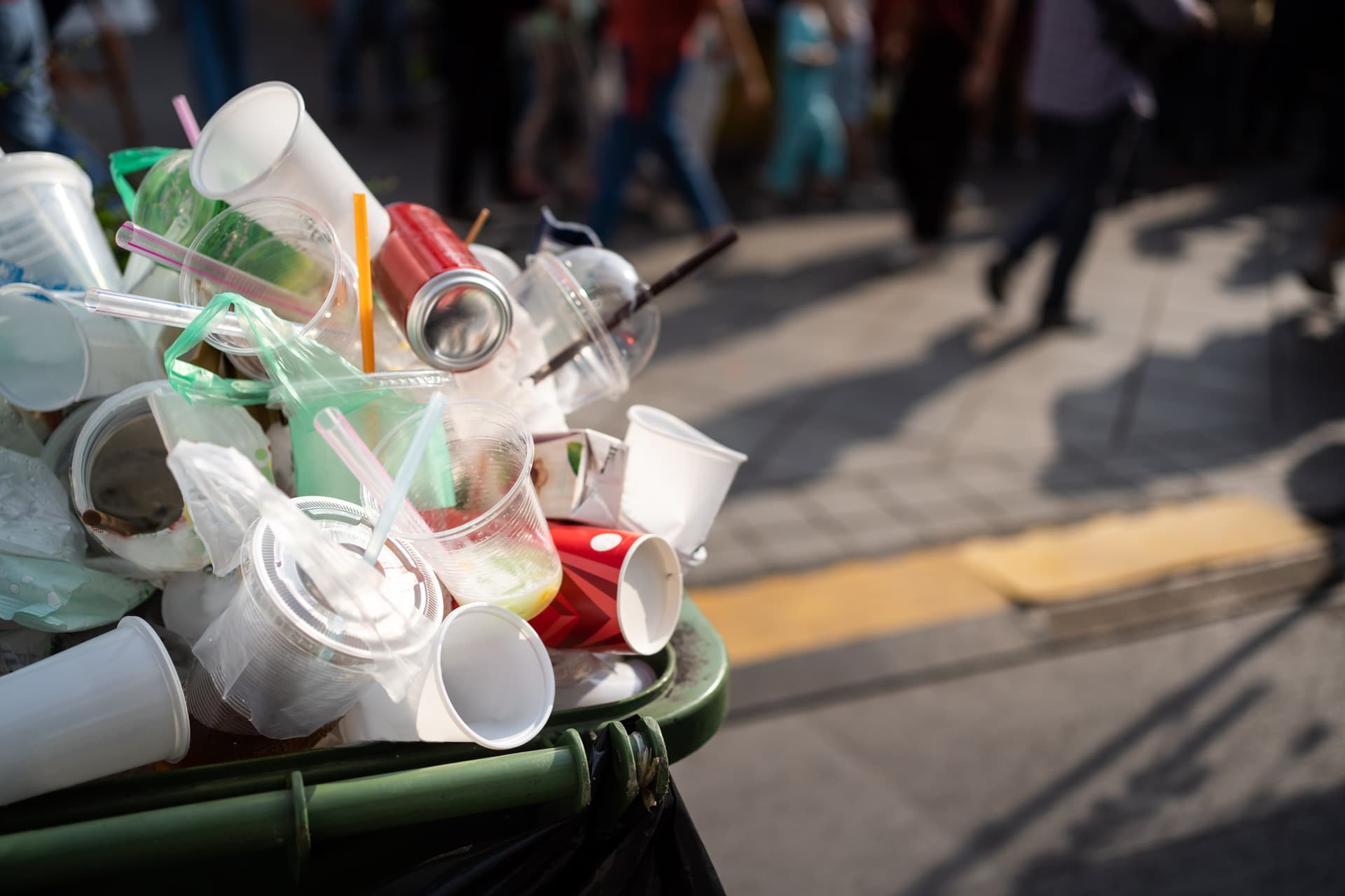 En Thaïlande, la guerre contre le plastique commence...